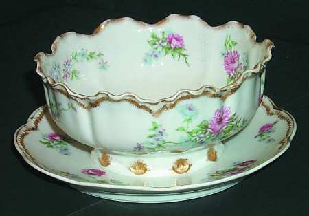 Schleiger 261 Gravy Boat with Attached Underplate