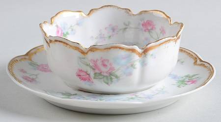 Schleiger 261 Ramekin & Saucer Set