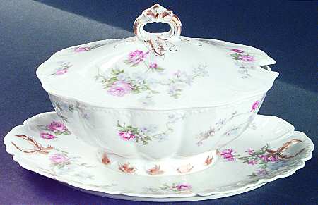 Schleiger 261C Gravy Boat w/Attached Underplate & Lid