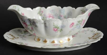 Schleiger 261C Gravy Boat with Attached Underplate