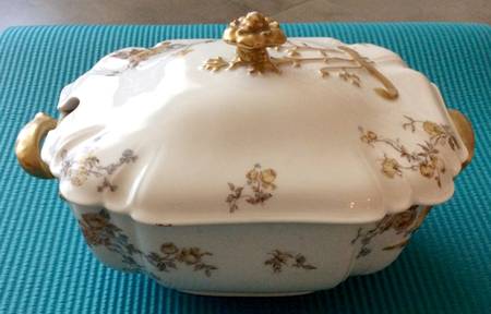 Schleiger 266e Tureen &  Lid