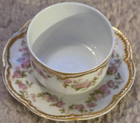 Schleiger 270 Mustard with Attached Underplate No Lid