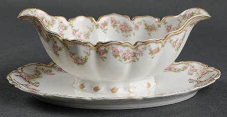 Schleiger 270 Gravy Boat with Attached Underplate by Haviland