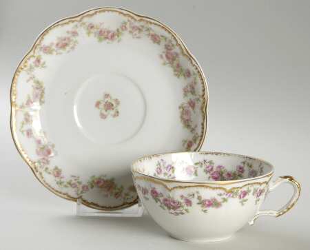 Schleiger 270 Flat Cup & Saucer Set