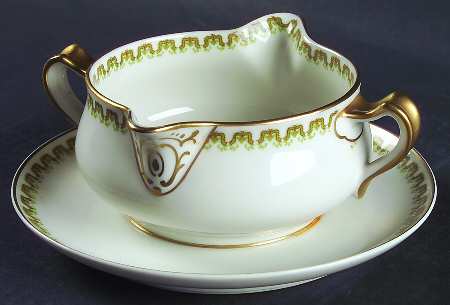 Schleiger 272 Gravy Boat with Attached Underplate