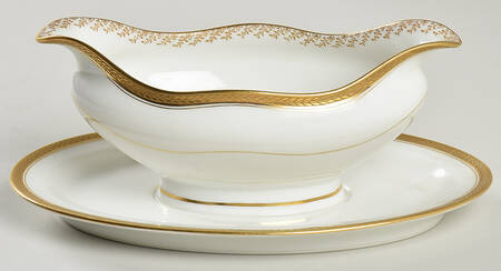 Schleiger 276 Gravy Boat with Attached Underplate