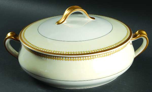 Schleiger 278 Round Covered Vegetable