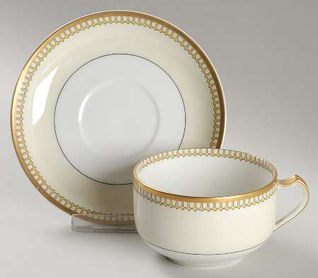 Schleiger 278 Oversized Cup & Saucer Set