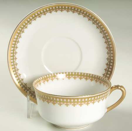 Schleiger 279 Flat Cup & Saucer Set