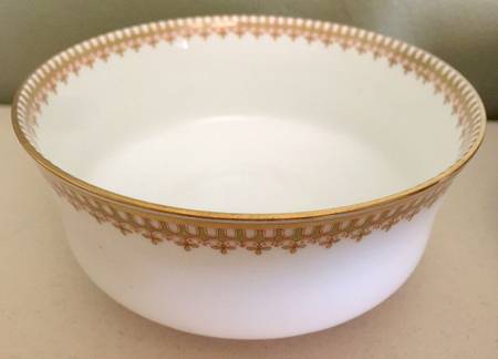 Schleiger 279 Cranberry Bowl