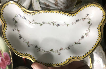 Schleiger 286c Bone Dish