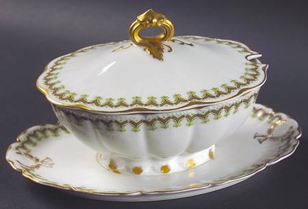 Schleiger 288 Gravy Boat w/Attached Underplate & Lid