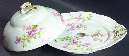 Schleiger 29 Round Covered Butter with Strainer