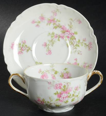 Schleiger 29 Bouillon Soup & Saucer Set