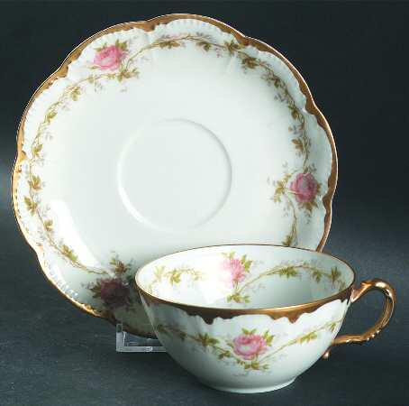 Schleiger 291 Flat Cup & Saucer Set