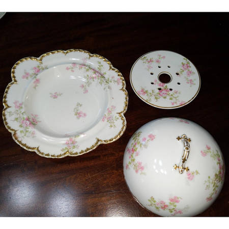 Schleiger 29K Round Covered Butter with Strainer