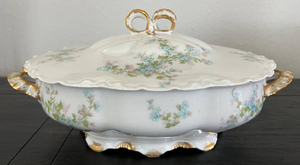 Schleiger 29M Oval Covered Vegetable