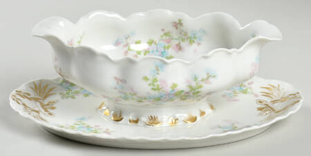 Schleiger 29M Gravy Boat with Attached Underplate