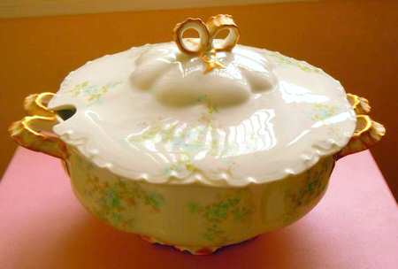 Schleiger 29M Tureen &  Lid
