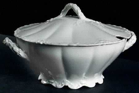 Schleiger 301 Tureen &  Lid