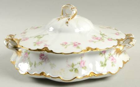 Schleiger 31 Round Covered Vegetable
