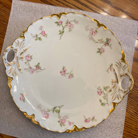 Schleiger 31 Handled Cake Plate