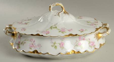 Schleiger 31 Oval Covered Vegetable