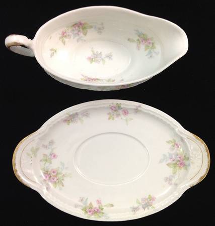 Schleiger 310c Gravy Boat & Underplate