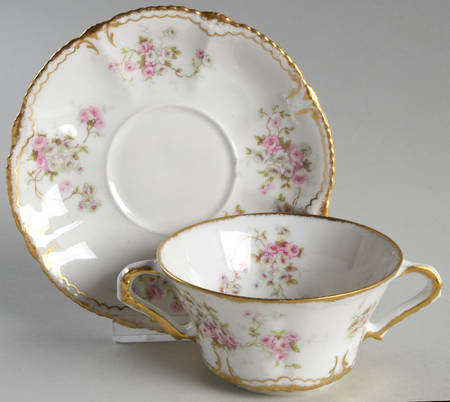 Schleiger 320j Flat Bouillon Cup & Saucer