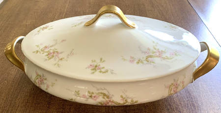 Schleiger 322 Oval Covered Vegetable