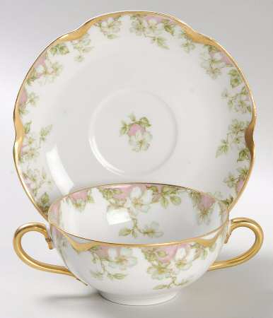 Schleiger 33 Flat Bouillon Cup & Saucer