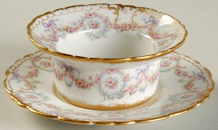 Schleiger 330 Ramekin & Saucer Set