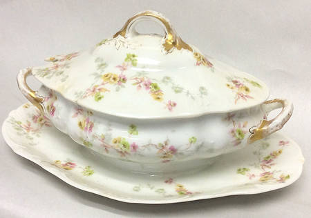 Schleiger 339B Sauce Boat & Lid