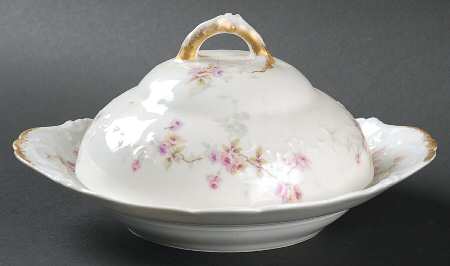 Schleiger 339B Round Covered Butter with Strainer
