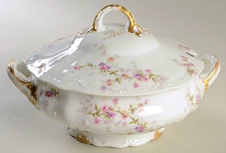 Schleiger 339B Tureen &  Lid