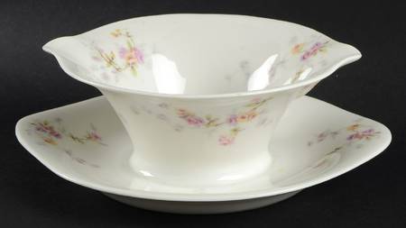 Schleiger 339C Gravy Boat with Attached Underplate