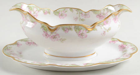 Schleiger 33A Gravy Boat with Attached Underplate