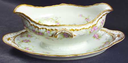 Schleiger 340 Gravy Boat with Attached Underplate
