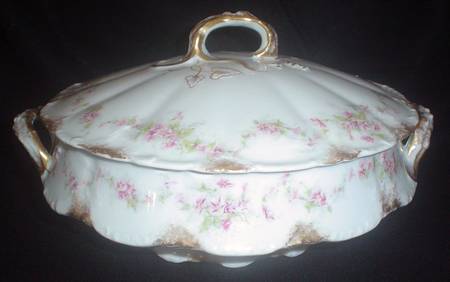 Schleiger 341A Tureen &  Lid