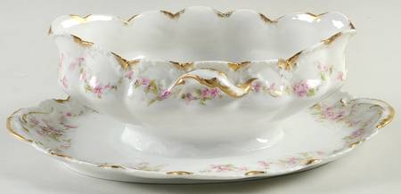 Schleiger 341A Gravy Boat with Attached Underplate