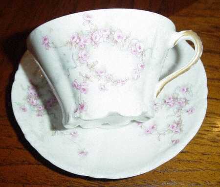 Schleiger 342h Flat Cup & Saucer Set