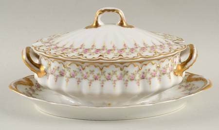 Schleiger 349B Gravy Boat with Attached Underplate