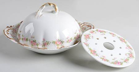 Schleiger 350E Round Covered Butter with Strainer