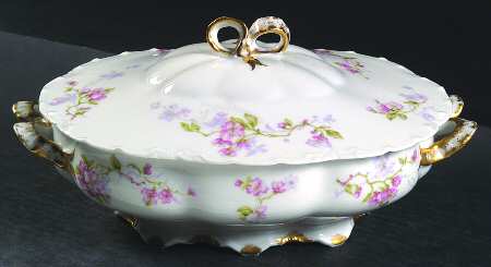 Schleiger 37 Oval Covered Vegetable