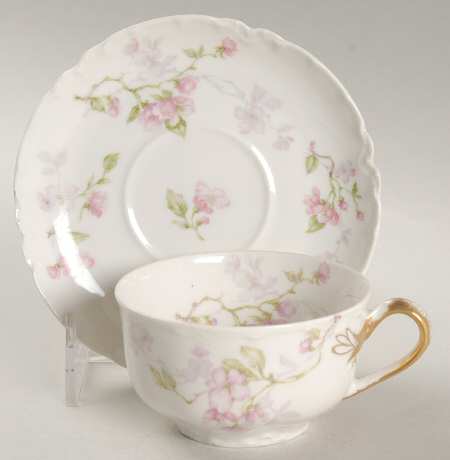 Schleiger 37 Flat Cup & Saucer Set
