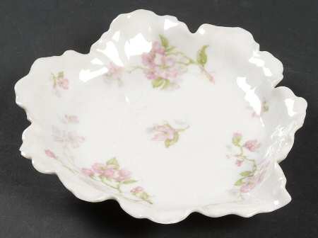 Schleiger 37 6" Leaf Dish