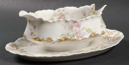 Schleiger 37 Gravy Boat with Attached Underplate