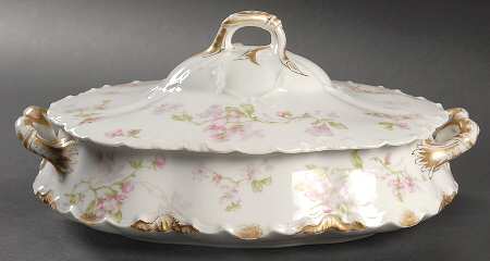 Schleiger 37 Oval Covered Vegetable