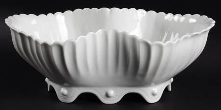 Schleiger 413 (Older, Pre 1950) Centerpiece