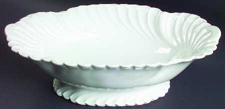 Schleiger 413 (Older, Pre 1950) Centerpiece